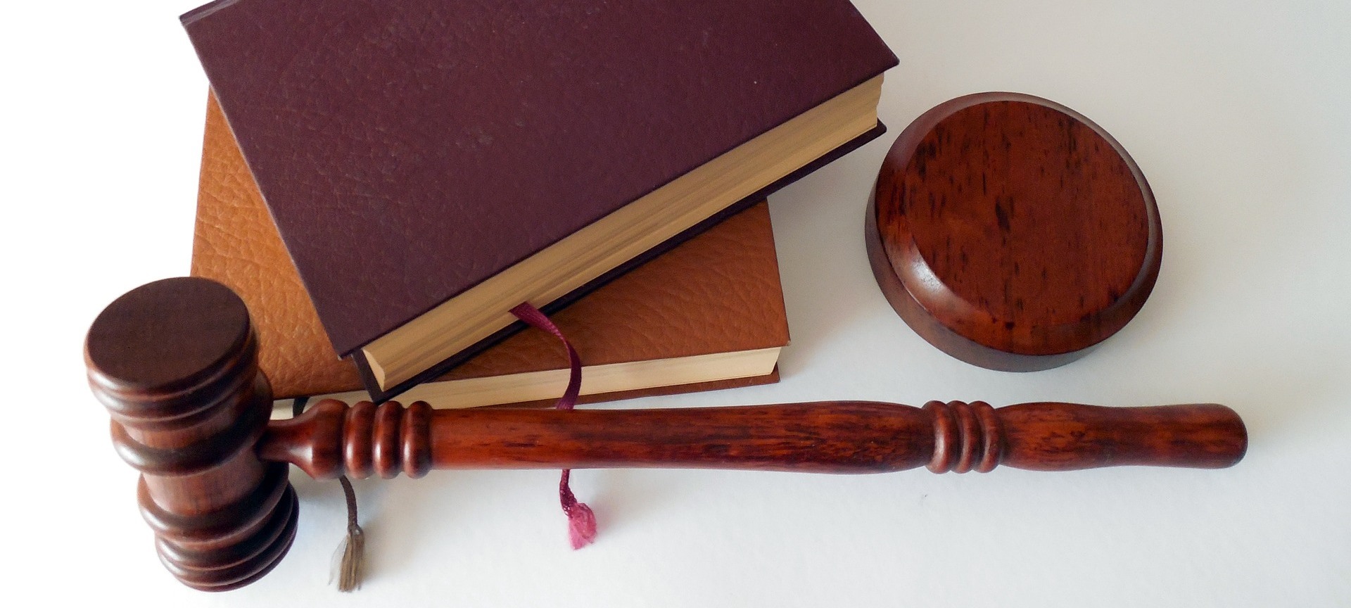 Law and order essay in urdu